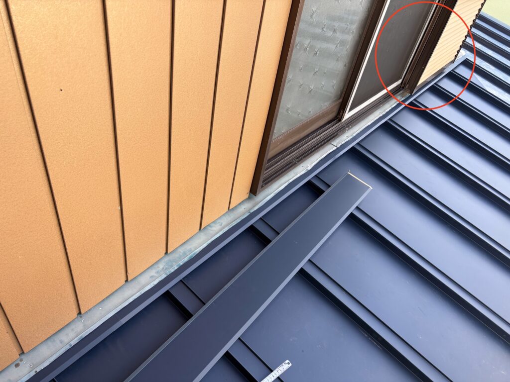 雨戸を外したら外壁がなかった！？急遽対応した部分カバー工事の現場調査